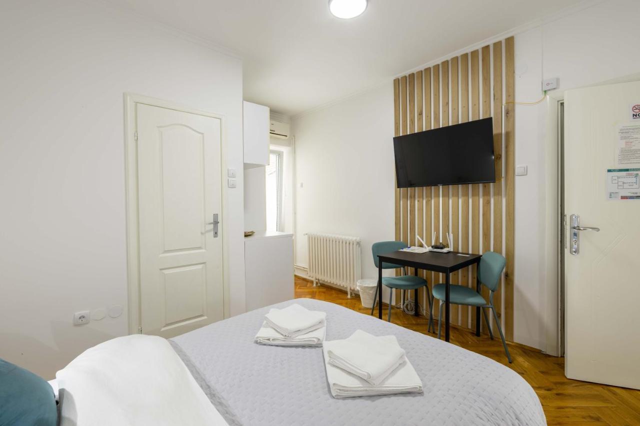 נובי סאד Old Town Rooms מראה חיצוני תמונה