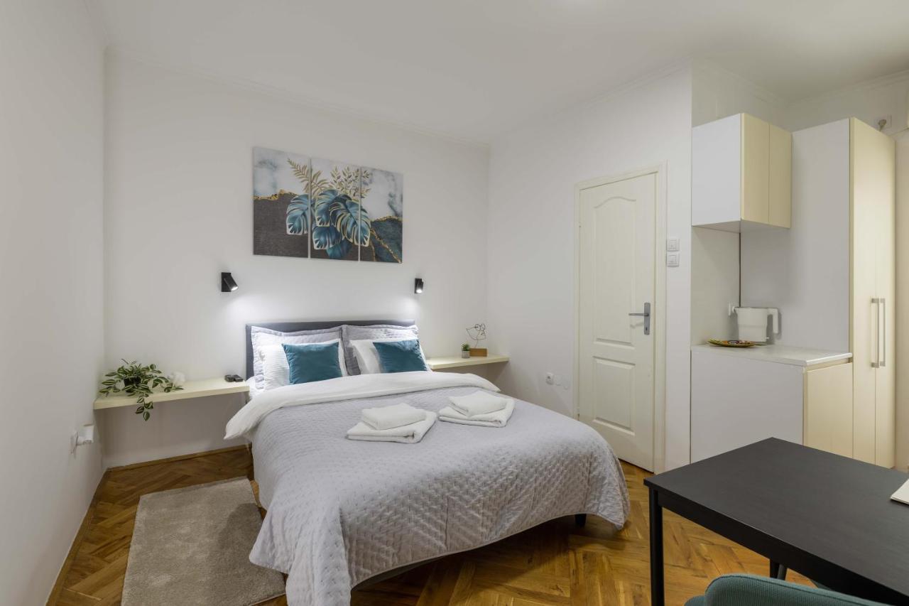 נובי סאד Old Town Rooms מראה חיצוני תמונה